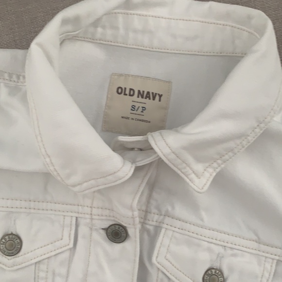 Old Navy White denim jacket in Small - Picture 4 of 7